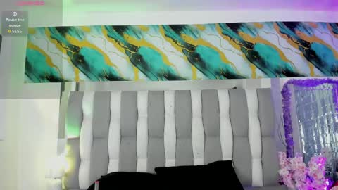 Isa online show from April 19, 12:15 pm