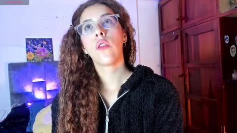 Isabela  online show from November 7, 3:17 am