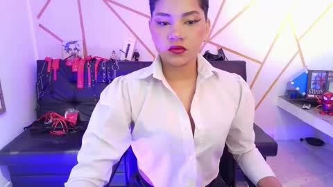 isabela online show from October 5, 8:29 pm