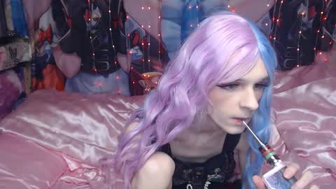 Snapshot of iselestias chatting on November 23, 9:36 pm Sele online show from November 23, 9:36 pm