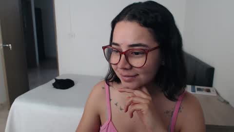 Emma online show from November 26, 3:57 pm