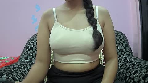 ishika_singh_ online show from October 31, 2:23 am