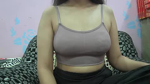 ishika_singh_ online show from April 11, 1:54 am