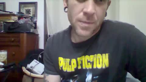 Snapshot of ishouldntbeonhereagain chatting on December 2, 9:35 am Daddy Master Master Daddy online show from December 2, 9:35 am