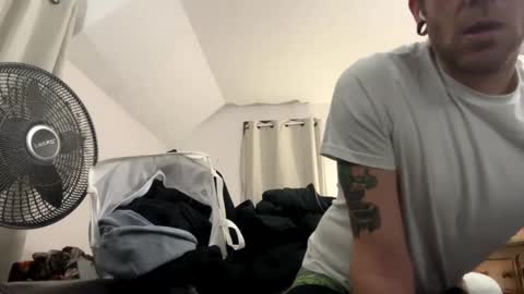 Snapshot of ishouldntbeonhereagain chatting on December 7, 8:44 am Daddy Master Master Daddy online show from December 7, 8:44 am