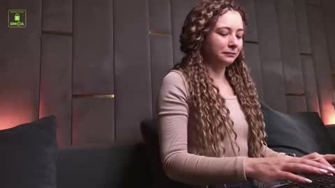 Snapshot of ishtardivine chatting on December 16, 4:50 am Ishtar online show from December 16, 4:50 am