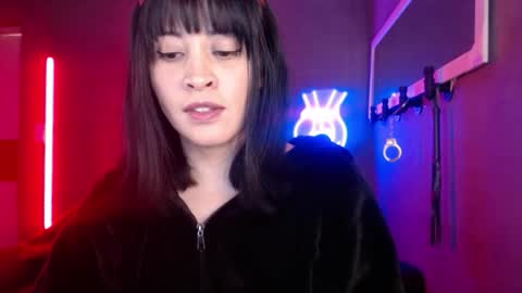 Snapshot of isis_diosa chatting on November 5, 2:28 pm Ana Maria online show from November 5, 2:28 pm