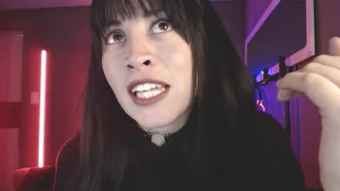 Snapshot of isis_diosa chatting on November 22, 7:35 pm Ana Maria online show from November 22, 7:35 pm