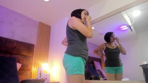 Snapshot of isisblakee chatting on October 3, 2:41 am Isis online show from October 3, 2:41 am