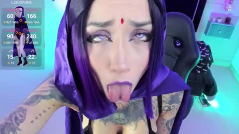 Snapshot of isisraichuu chatting on November 25, 9:15 pm Isis Raichu online show from November 25, 9:15 pm