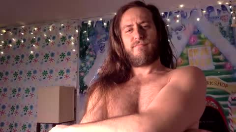 Snapshot of islanddudehawaii chatting on February 4, 1:23 am IslandDudeHawaii online show from February 4, 1:23 am