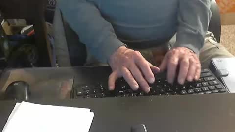 Snapshot of islandduke chatting on October 22, 12:05 pm Duke online show from October 22, 12:05 pm