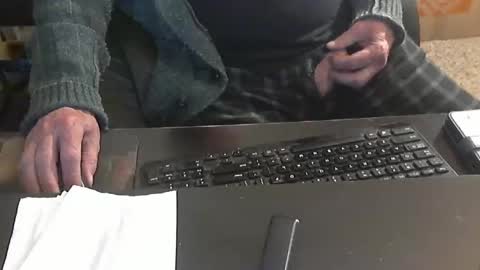 Snapshot of islandduke chatting on November 22, 11:53 am Duke online show from November 22, 11:53 am