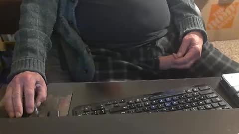 Snapshot of islandduke chatting on December 14, 3:28 pm Duke online show from December 14, 3:28 pm