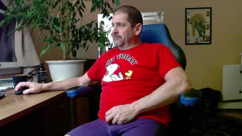 Snapshot of islandguy70 chatting on January 31, 10:10 am Jim online show from January 31, 10:10 am