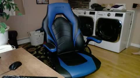 Snapshot of islandguy70 chatting on February 2, 8:24 am Jim online show from February 2, 8:24 am