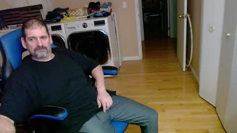 Snapshot of islandguy70 chatting on February 13, 9:51 am Jim online show from February 13, 9:51 am