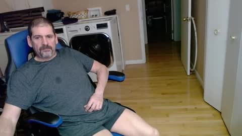 Snapshot of islandguy70 chatting on February 14, 9:56 am Jim online show from February 14, 9:56 am