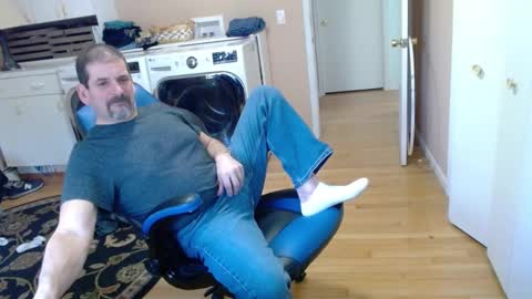 Snapshot of islandguy70 chatting on February 14, 1:51 pm Jim online show from February 14, 1:51 pm