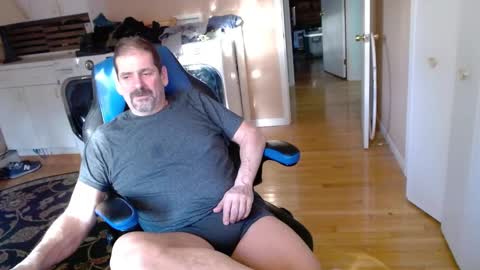 Snapshot of islandguy70 chatting on February 14, 9:21 pm Jim online show from February 14, 9:21 pm