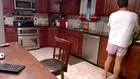 Snapshot of islandguy70 chatting on September 10, 8:03 am Jim online show from September 10, 8:03 am