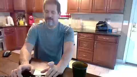 Snapshot of islandguy70 chatting on September 20, 12:39 pm Jim online show from September 20, 12:39 pm