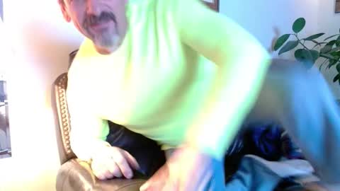 Snapshot of islandguy70 chatting on November 24, 10:53 pm Jim online show from November 24, 10:53 pm