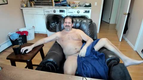 Snapshot of islandguy70 chatting on November 27, 12:40 pm Jim online show from November 27, 12:40 pm