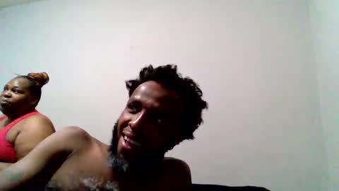 Snapshot of islandmaker chatting on October 1, 7:47 am islandmaker online show from October 1, 7:47 am