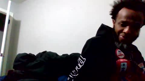 Snapshot of islandmaker chatting on October 13, 6:35 am islandmaker online show from October 13, 6:35 am