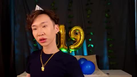 Snapshot of islendtakumi chatting on November 19, 3:06 am Takumi online show from November 19, 3:06 am