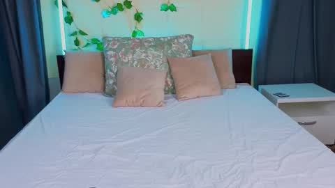 Snapshot of islendtakumi chatting on November 30, 3:10 am Takumi online show from November 30, 3:10 am