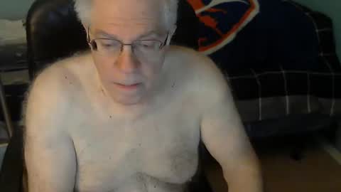 Snapshot of islesman22 chatting on January 22, 10:40 am islesman22 online show from January 22, 10:40 am