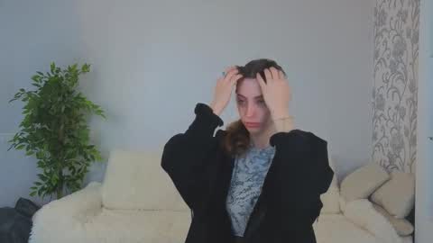 Emilia online show from March 3, 7:25 am