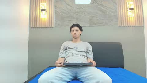 Snapshot of israel_gray chatting on October 6, 7:22 pm Israel online show from October 6, 7:22 pm