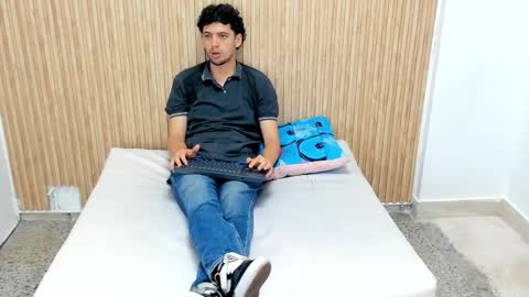 Snapshot of israel_gray chatting on October 18, 7:25 pm Israel online show from October 18, 7:25 pm