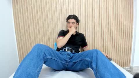 Snapshot of israel_gray chatting on October 20, 7:47 pm Israel online show from October 20, 7:47 pm