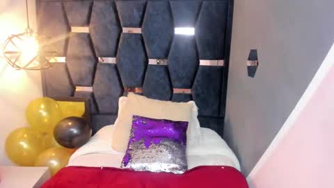 ISSA MILF online show from November 14, 4:06 pm