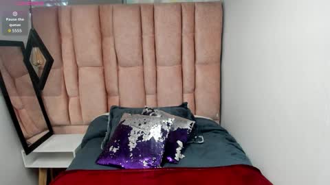 ISSA MILF online show from February 28, 12:17 pm