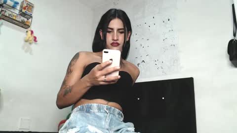 Snapshot of issabel_luxurymedellin chatting on December 23, 12:14 am Issabel online show from December 23, 12:14 am