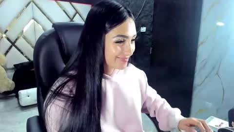 Snapshot of issabela_mackey_ chatting on November 27, 5:09 am issabela_mackey_ online show from November 27, 5:09 am