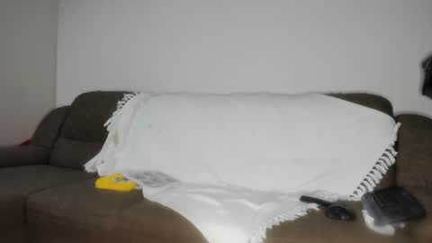 Issabelle online show from January 4, 10:38 am