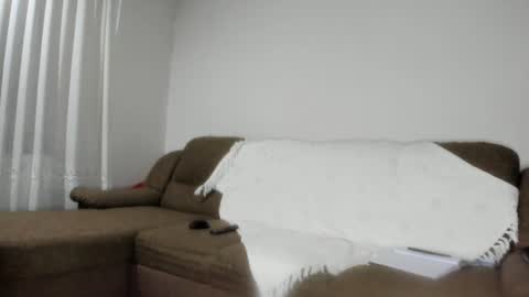 Issabelle online show from January 20, 8:41 am