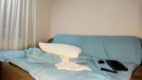 Issabelle online show from February 1, 9:21 am