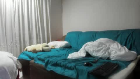 Issabelle online show from February 11, 6:19 am