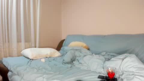 Issabelle online show from October 12, 5:28 am