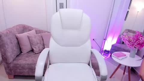 Snapshot of issi_loren chatting on September 15, 6:08 pm issi_loren online show from September 15, 6:08 pm