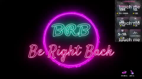 Issie online show from February 15, 7:06 pm