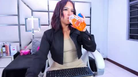 Issys online show from February 17, 1:13 am