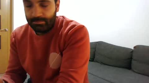 italianboybcn online show from January 4, 8:17 am